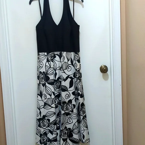 Liz Claiborne dress Size 12. New never worn with no tag. - Picture 1 of 4
